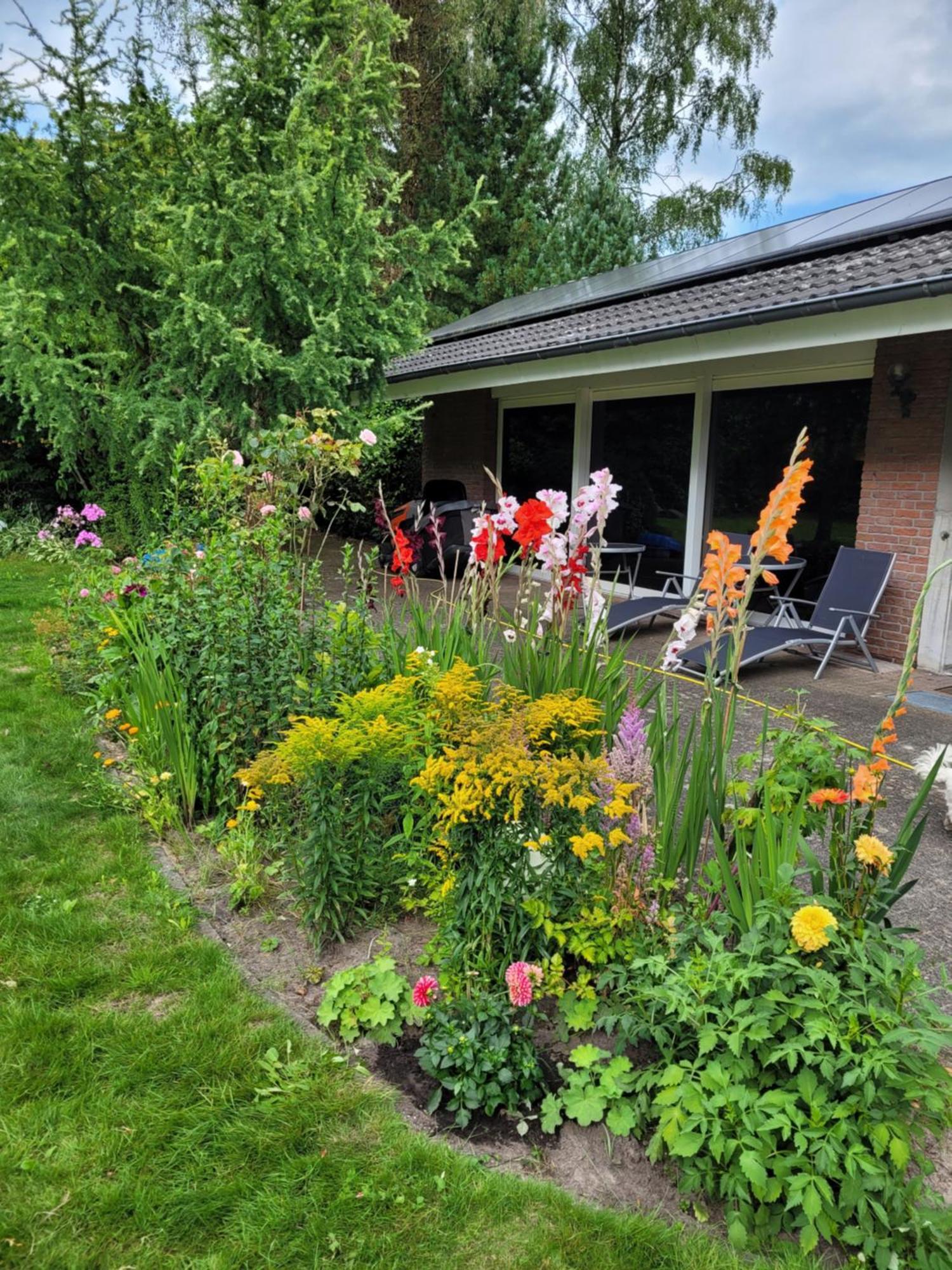 Ferienwohnung Gartenblick Westerstede Exterior photo